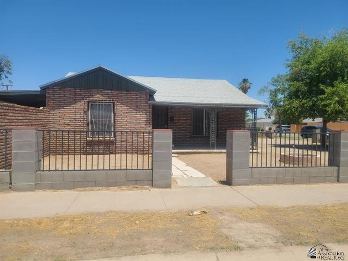 3 Bedroom, 2 bath! – photo 1
