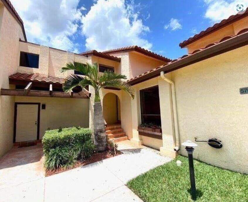 5705 Fox Hollow Drive – photo 1