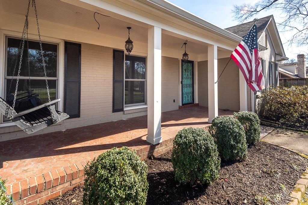 500 COLONIAL Rd – photo 1
