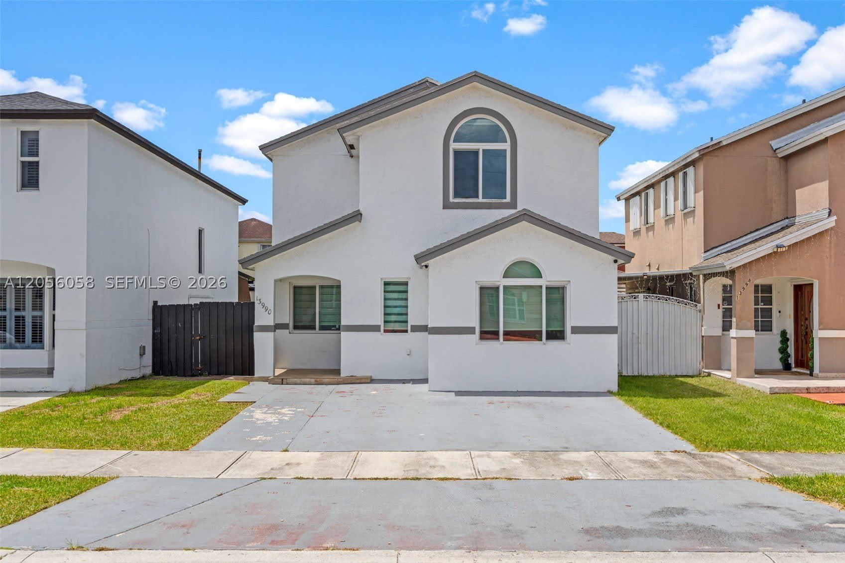 13990 SW 160th Ter – photo 1