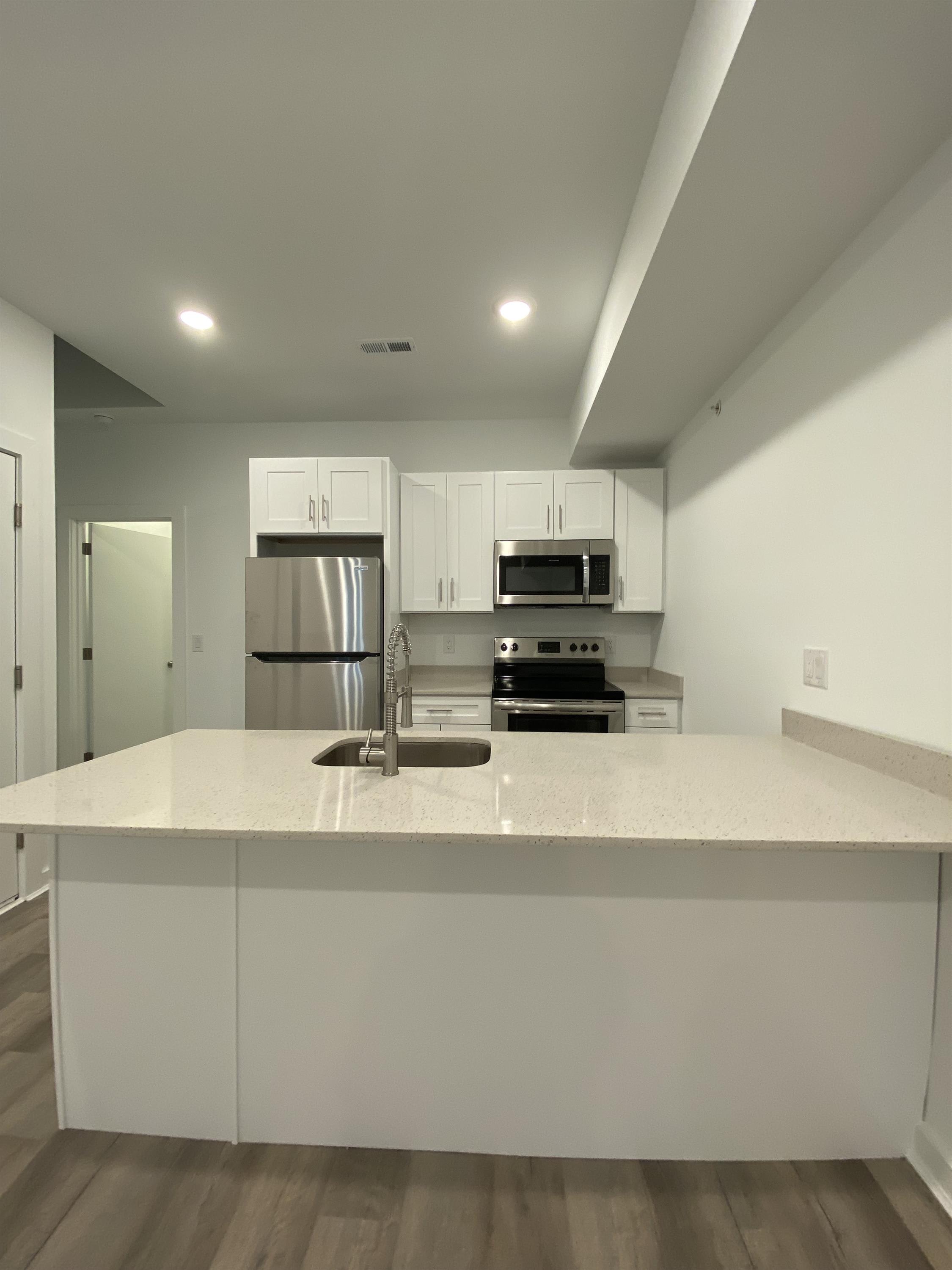 667 North 52nd StreetUnit 3 – photo 1