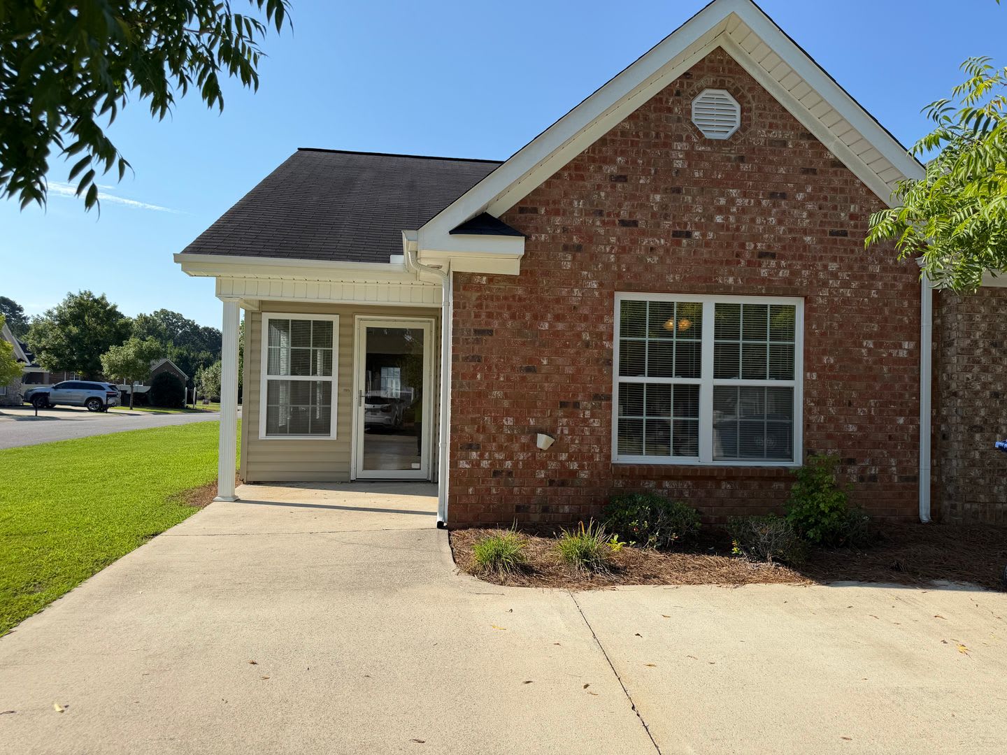 2 Bedroom At Cobblestone Trace Oxford S Premier 55 Community – photo 1 of 40