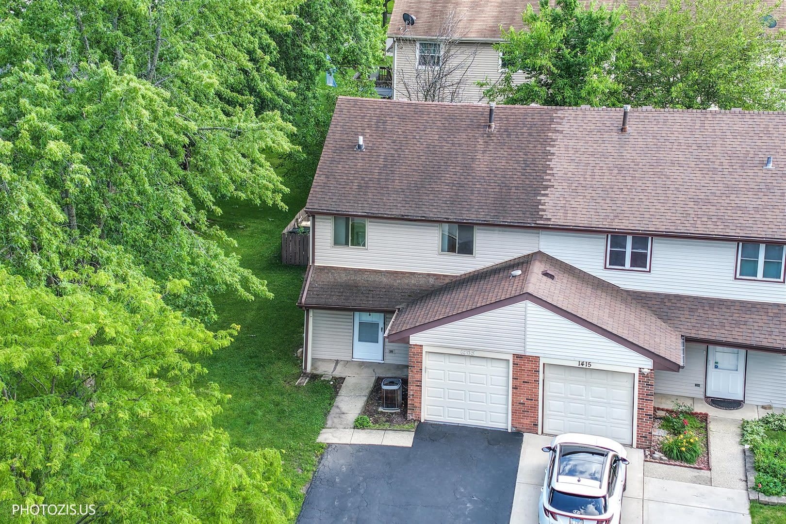 1405 Merrimac Lane N – photo 1 of 43