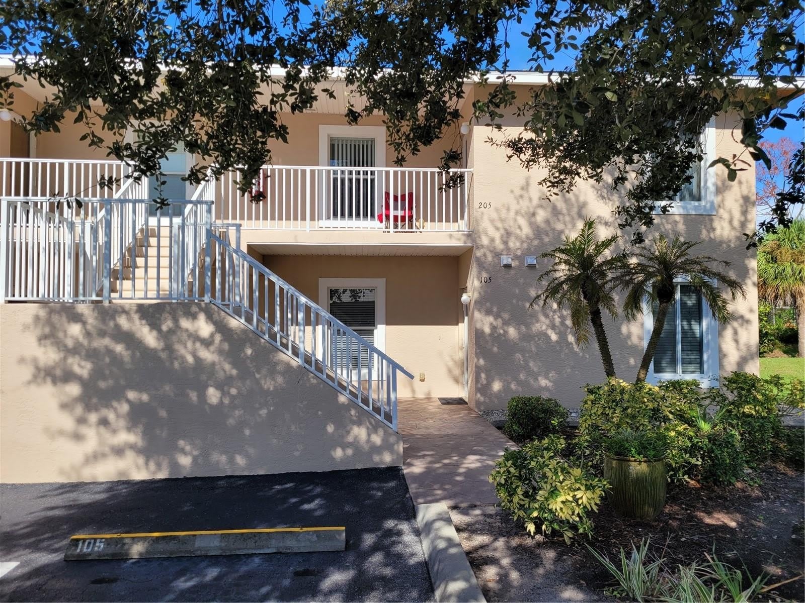 9550 FIDDLERS GREEN Circle – photo 1