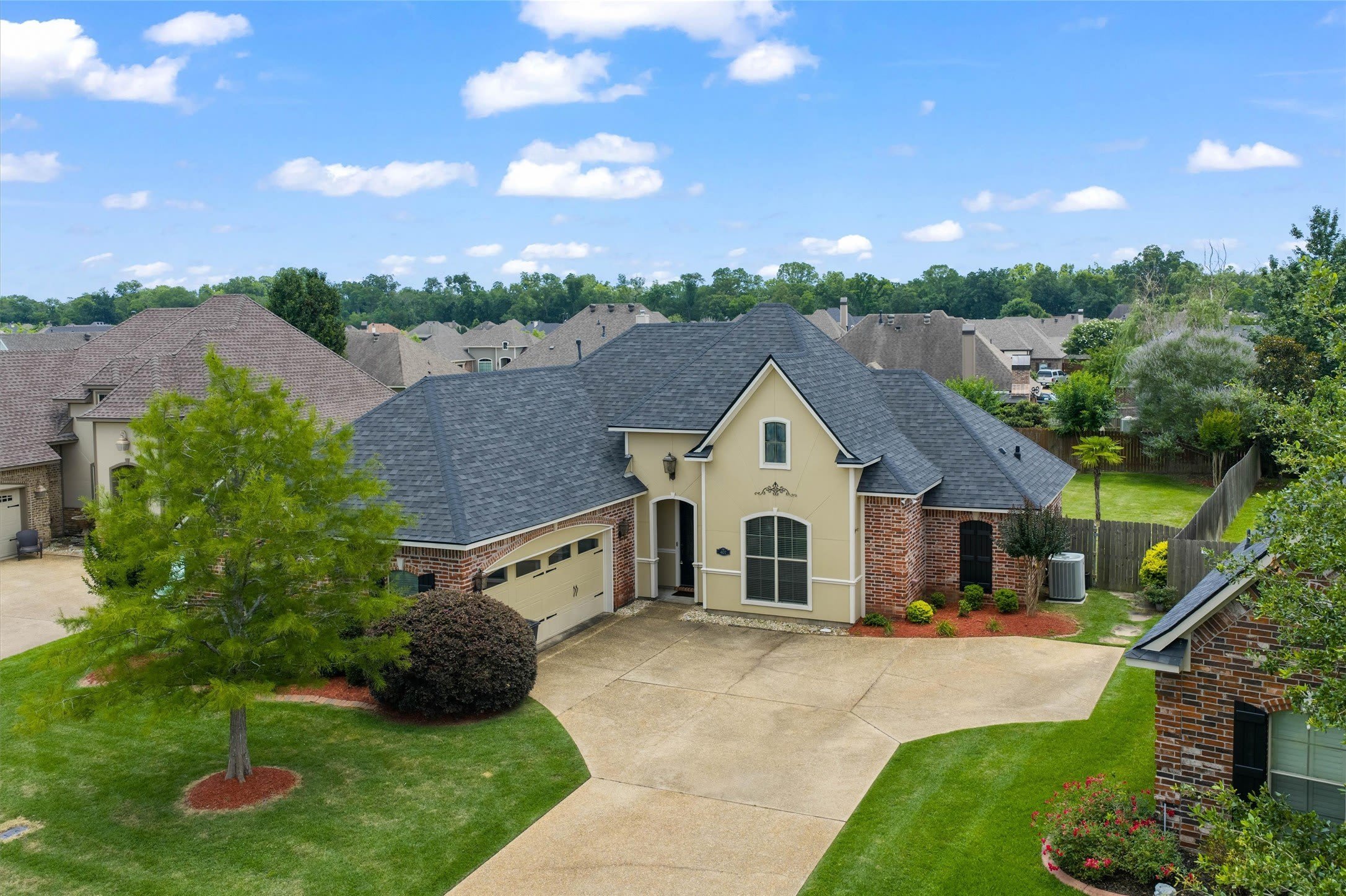 407 Carnaby Court – photo 1