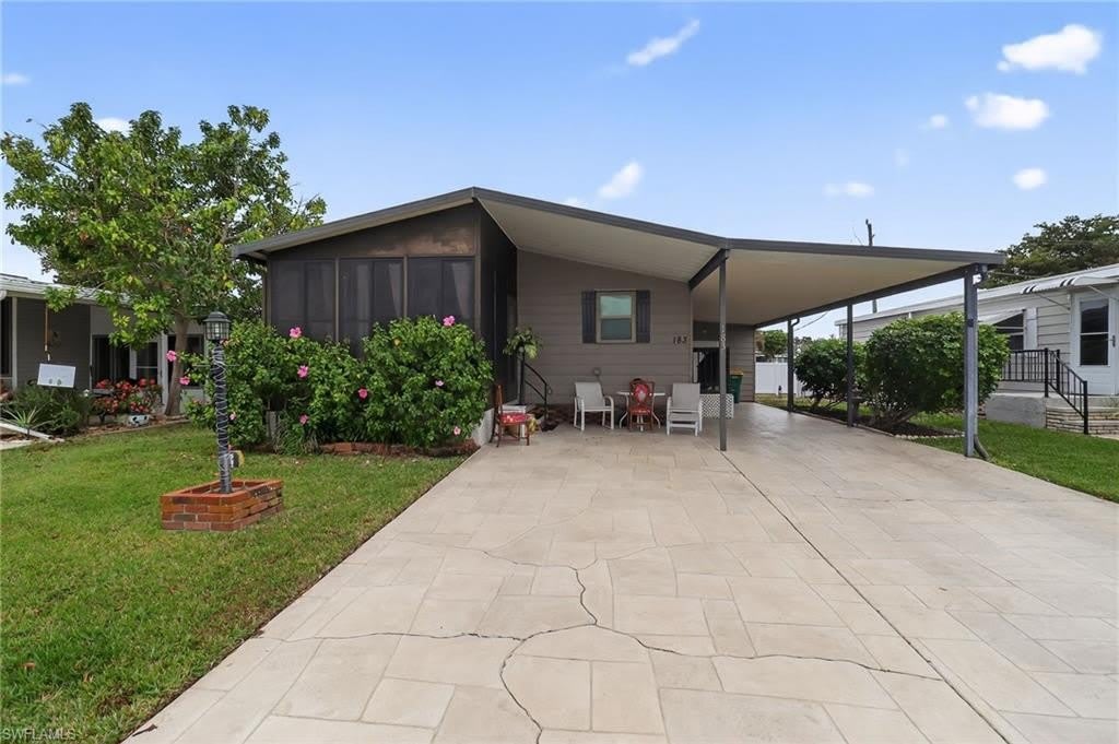183 Oceans Blvd – photo 1