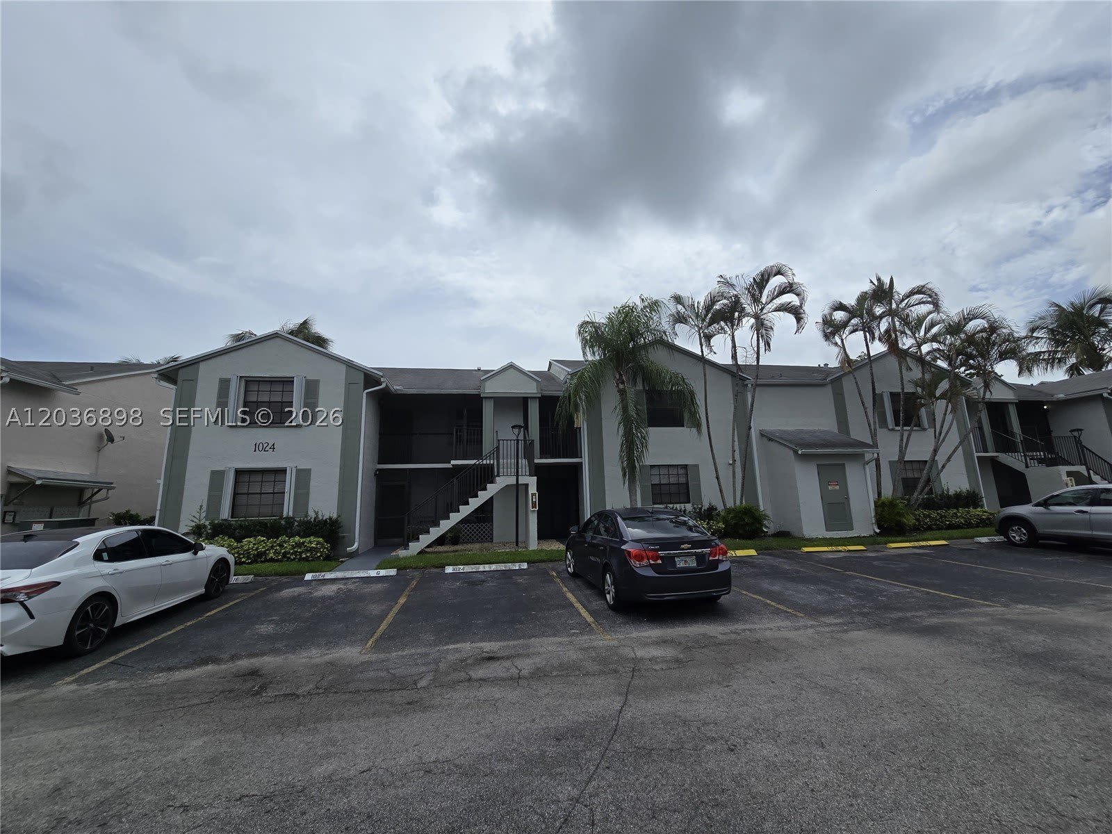 1024 S Independence Dr – photo 1