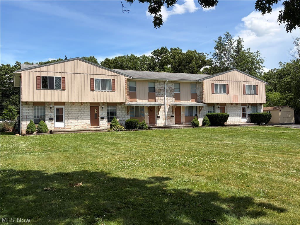672 Loomis Avenue – photo 1 of 10
