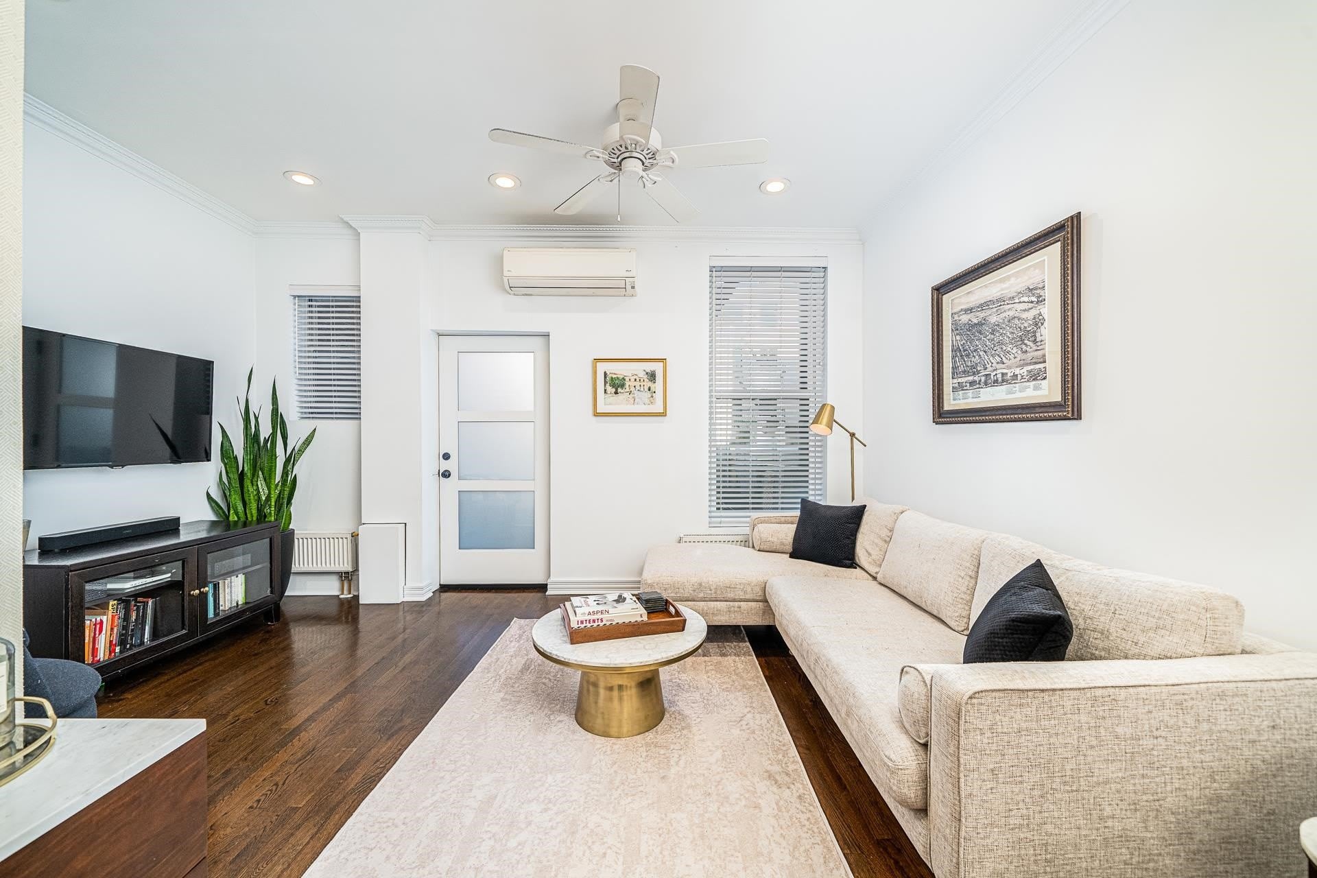 909 Willow Ave – photo 1