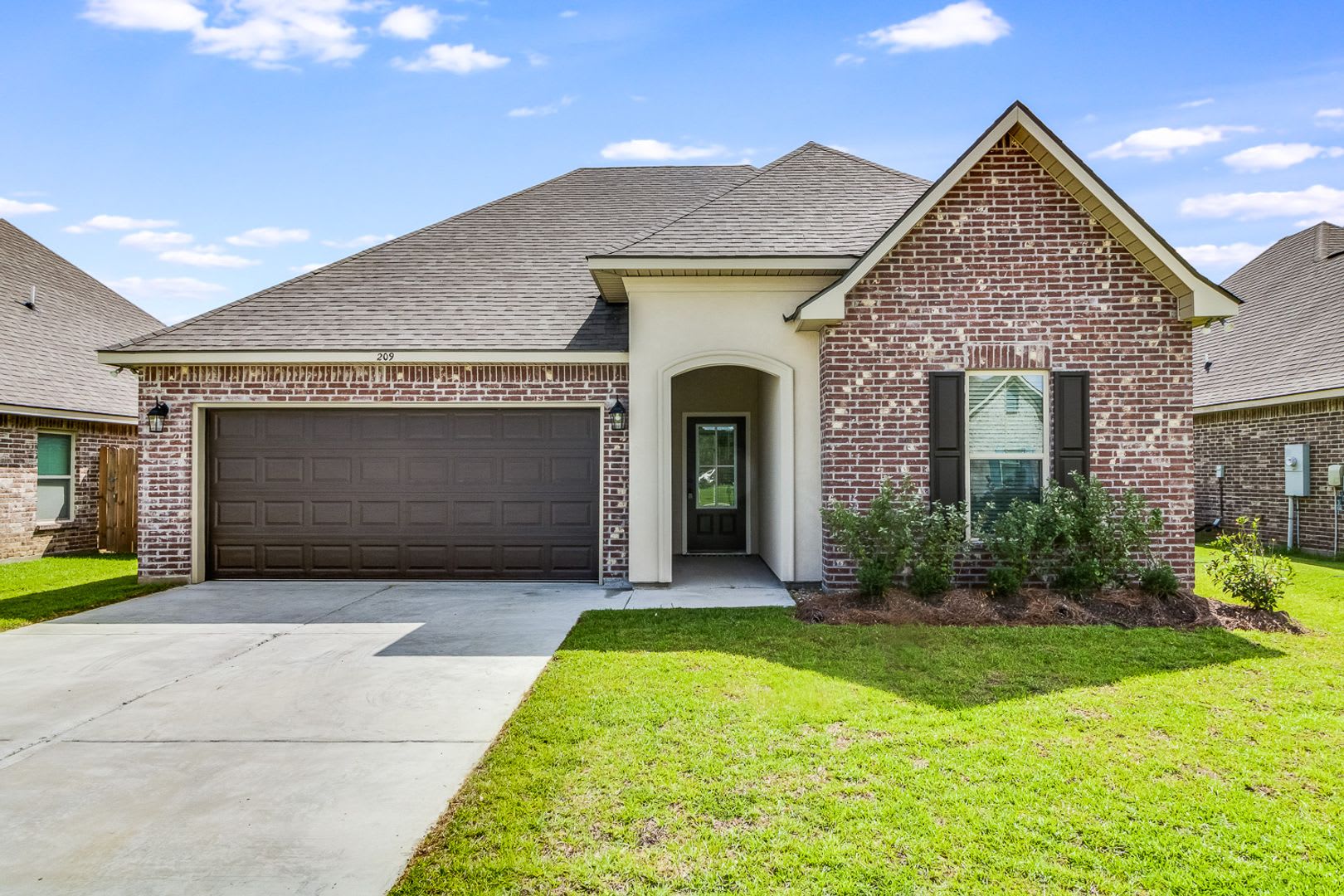 3 BED 2 BATH – photo 1 of 13