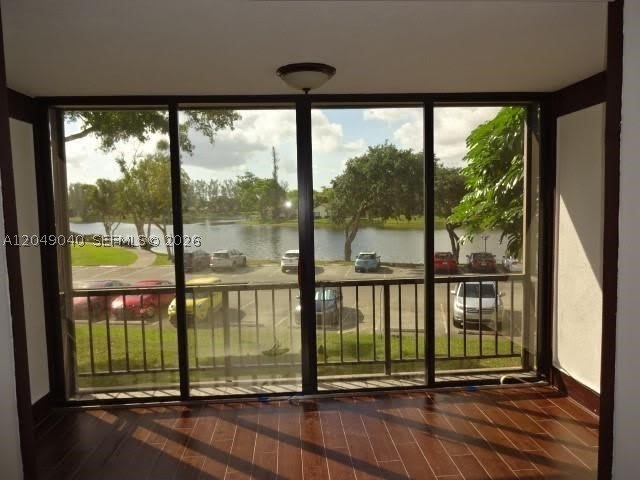 3690 Inverrary Dr – photo 1