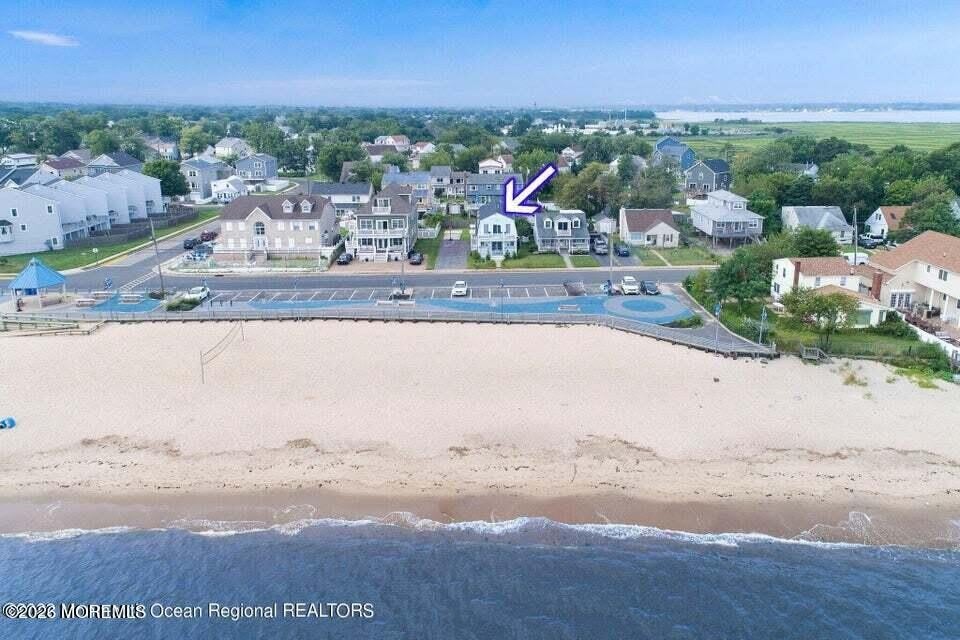 334 Front Street – photo 1 of 23