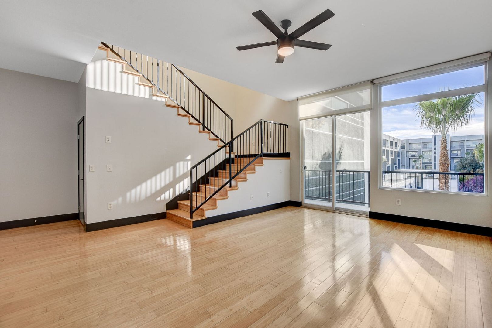 Loft 5 310 Stunning 1Bd 2 5Ba Two Level Loft Offers 1776Sf Of Expansive Spacing – photo 1