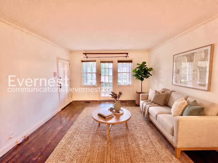 55 Delmont Drive Northeast – photo 1