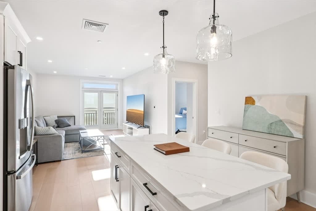 62 Foundry St # FG56TYH – photo 1 of 13