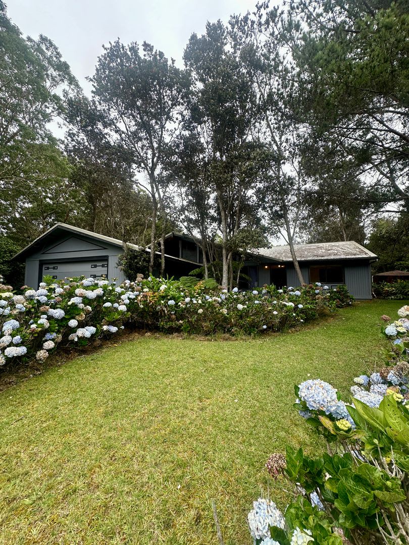 Volcano Golf Course 3 Bedroom Home – photo 1 of 23