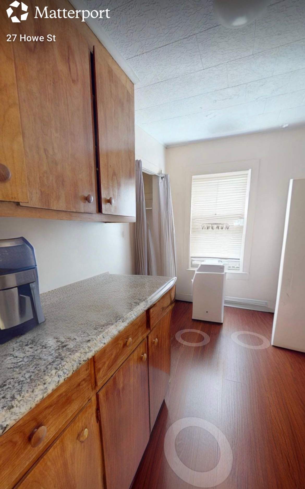 27 Howe St – photo 1 of 11