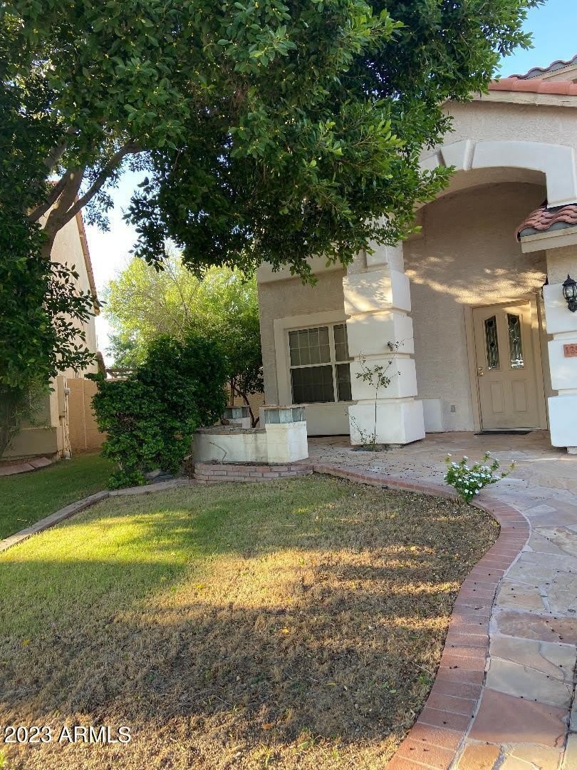 12527 N 57Th Avenue – photo 1 of 281