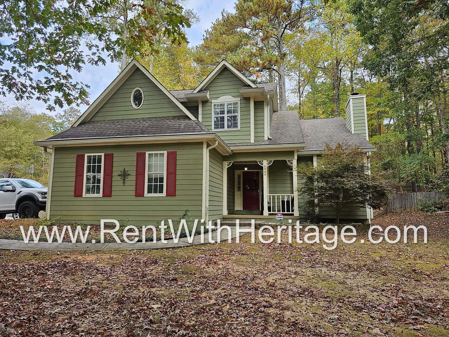 WOW! GORGEOUS HOME WITH ATTENTION TO DETAIL/ POPULAR ARBOR CROSSING SUBDIVSION/ CHAPEL HILL SCHOOLS – photo 1