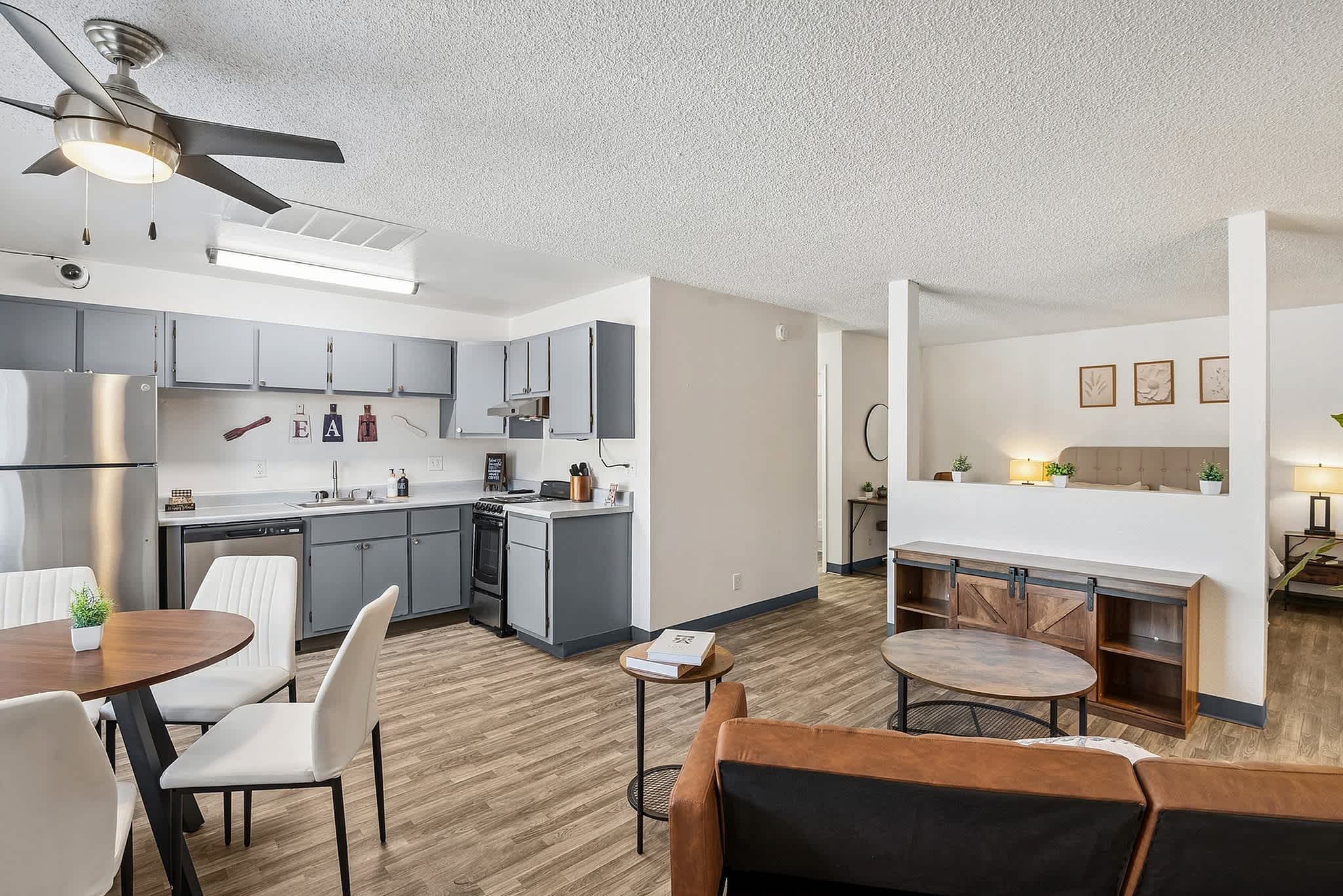 Vista Alegre Apartments – photo 1 of 16