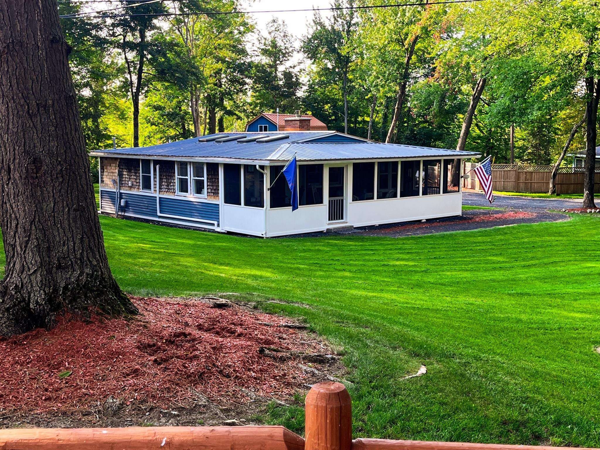 785 Holiday Point Road – photo 1 of 33