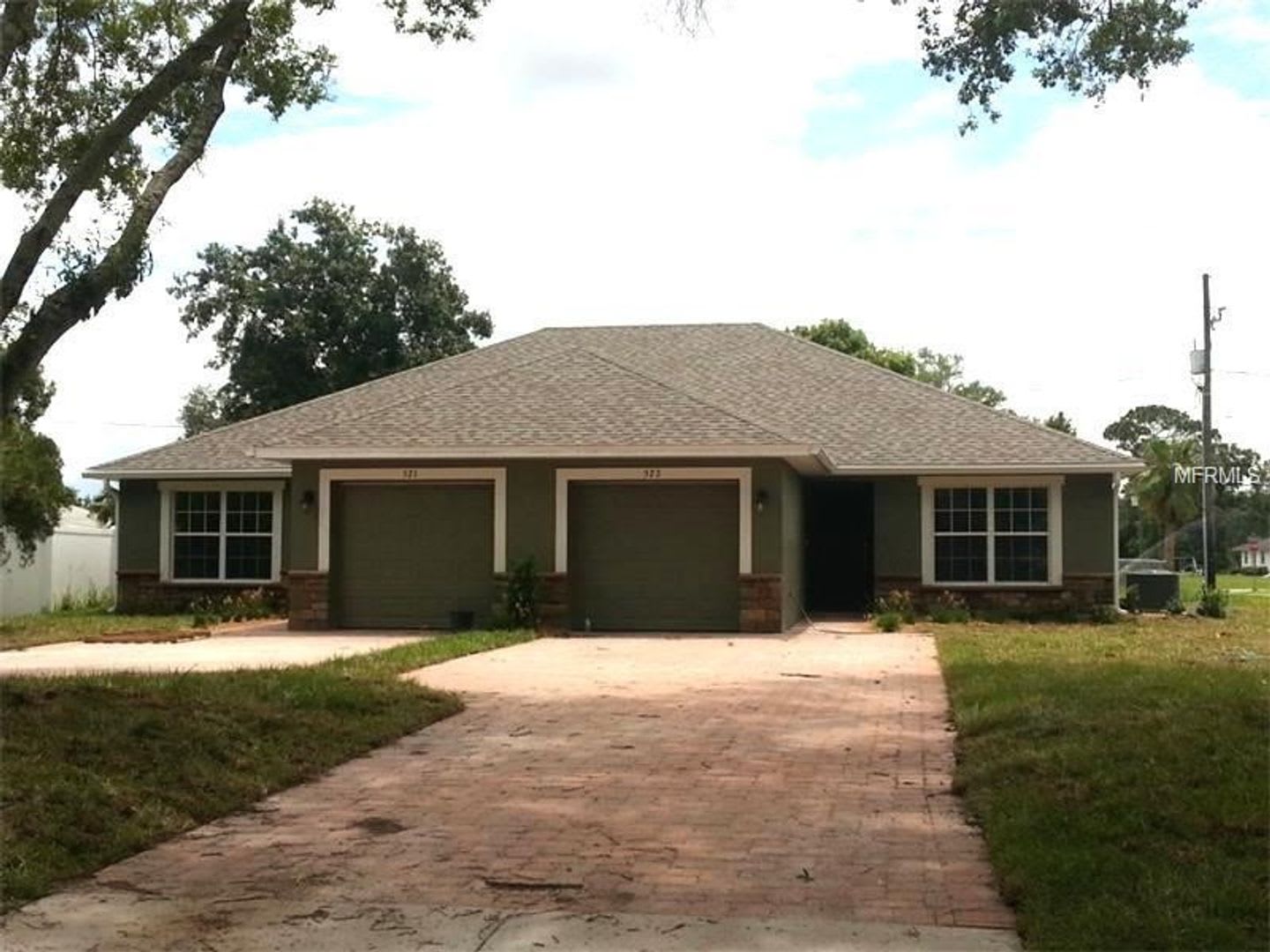 MOVE IN SPECIAL- 2/2 Duplex in St. Cloud Close to Lakefront – photo 1