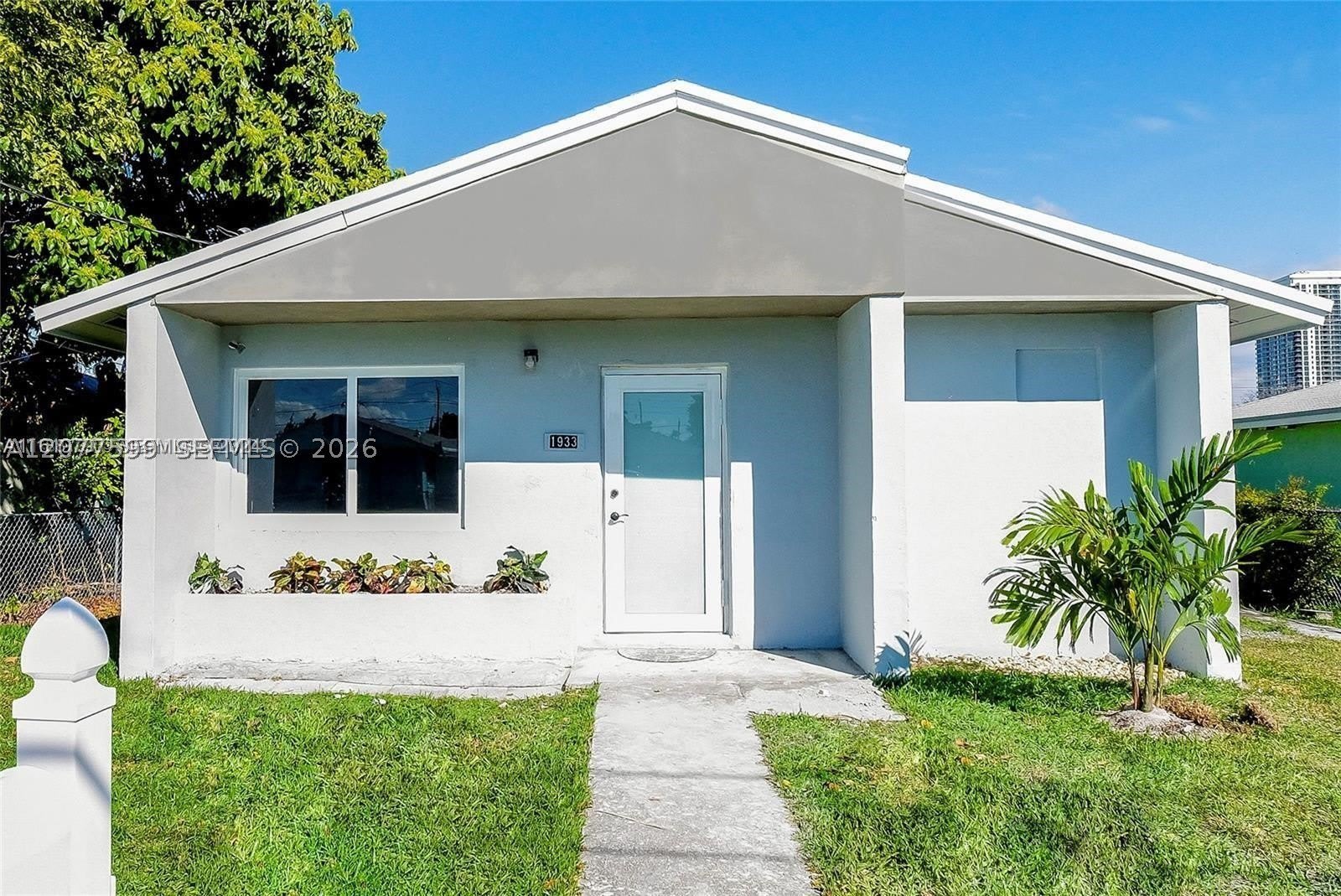 1933 NW 2nd Ct – photo 1 of 11
