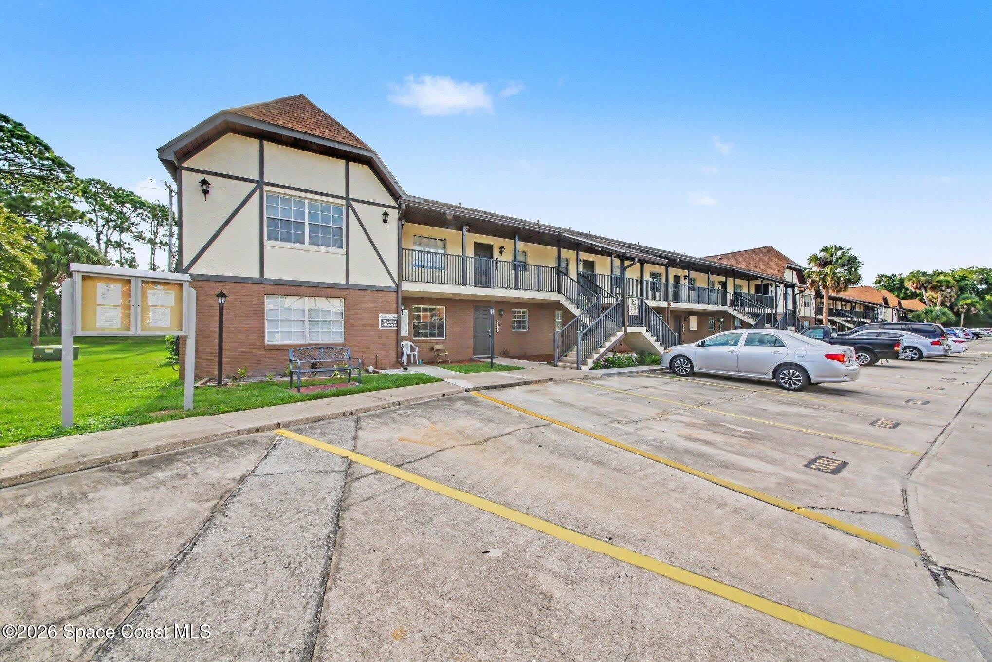 3150 Sir Hamilton Circle – photo 1 of 47