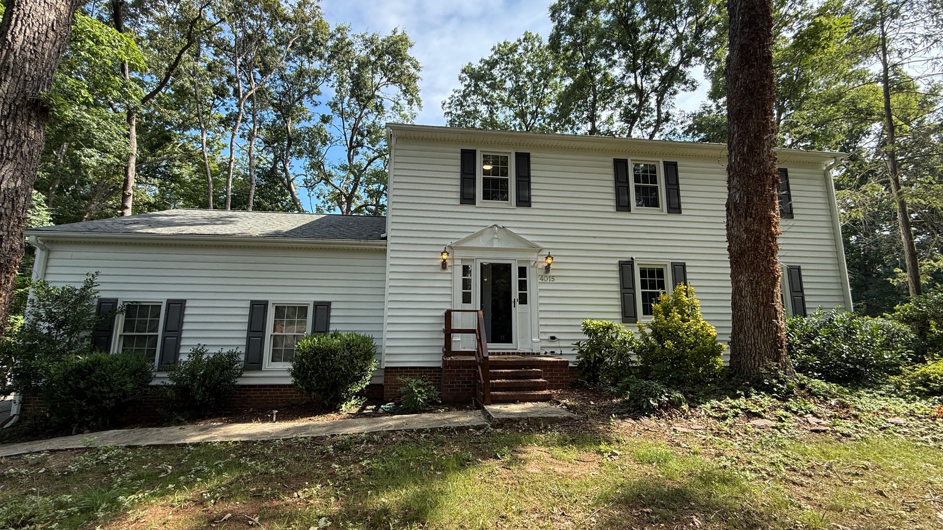 Classic 4 Bedroom Colonial – photo 1