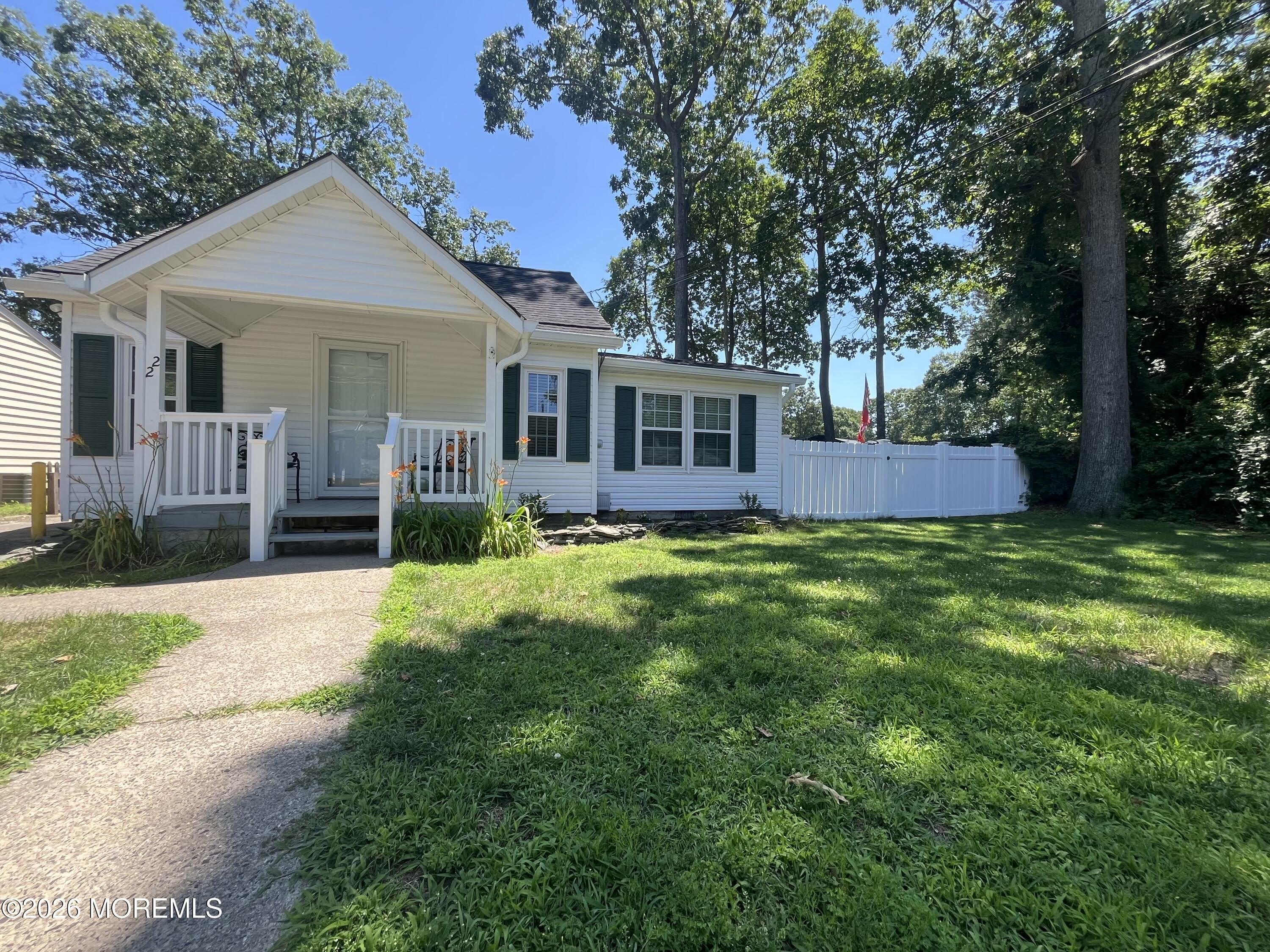 22 Locust Court – photo 1 of 17