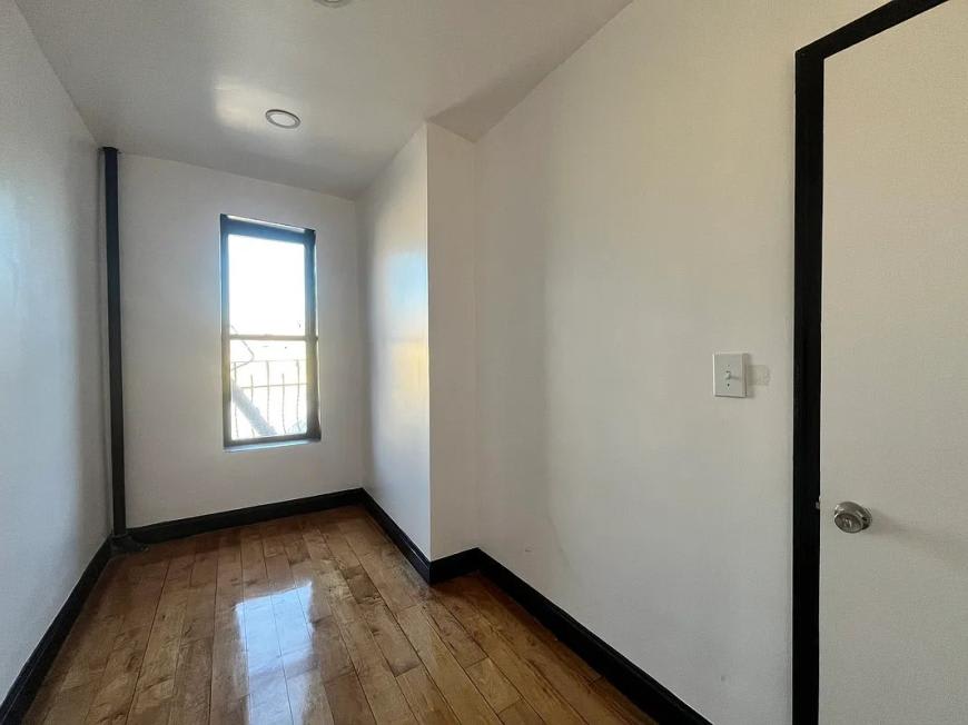 277 West 150Th Street – photo 1