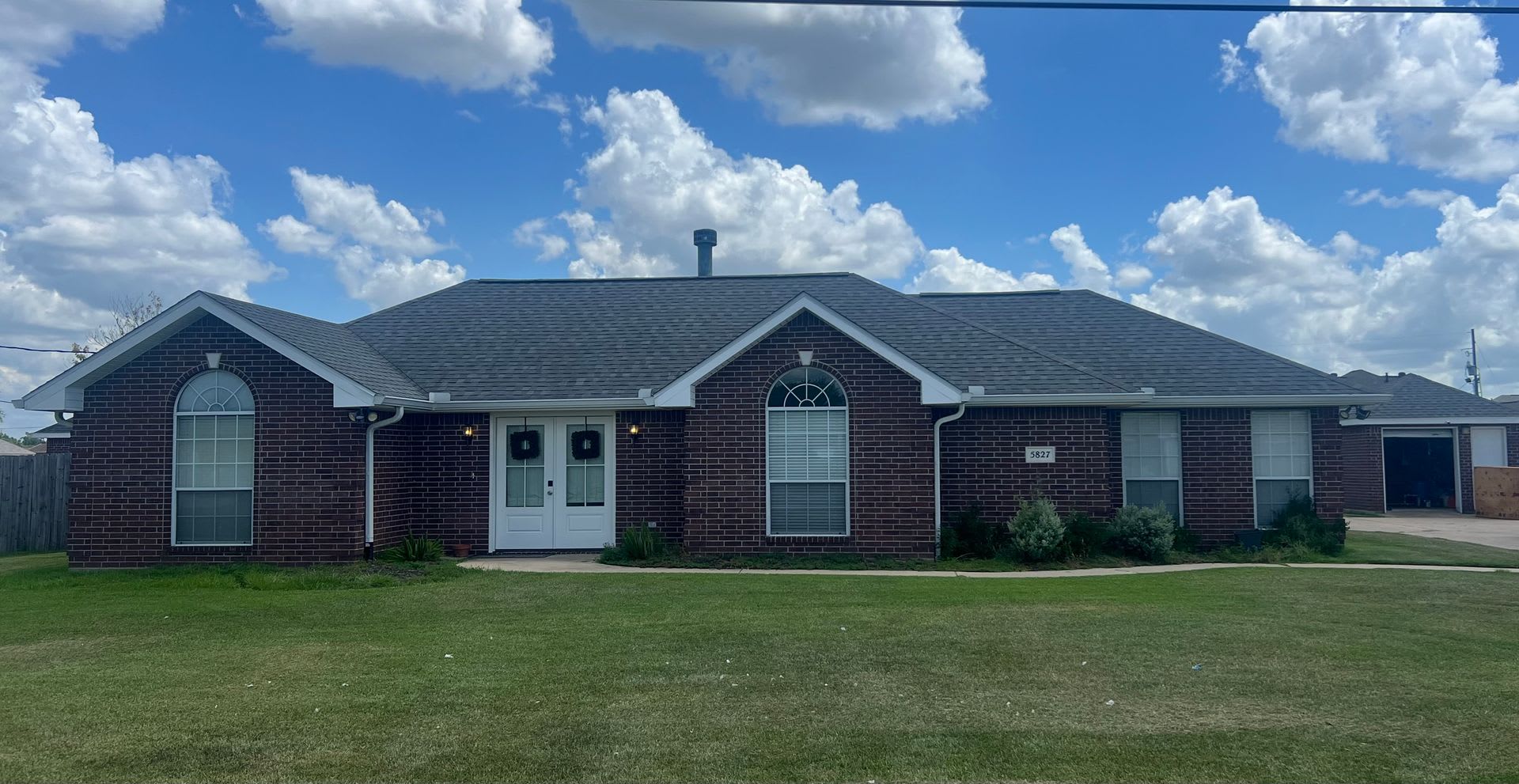 3 Bed/ 2 Bath Home Located in South Lake Charles – photo 1 of 3