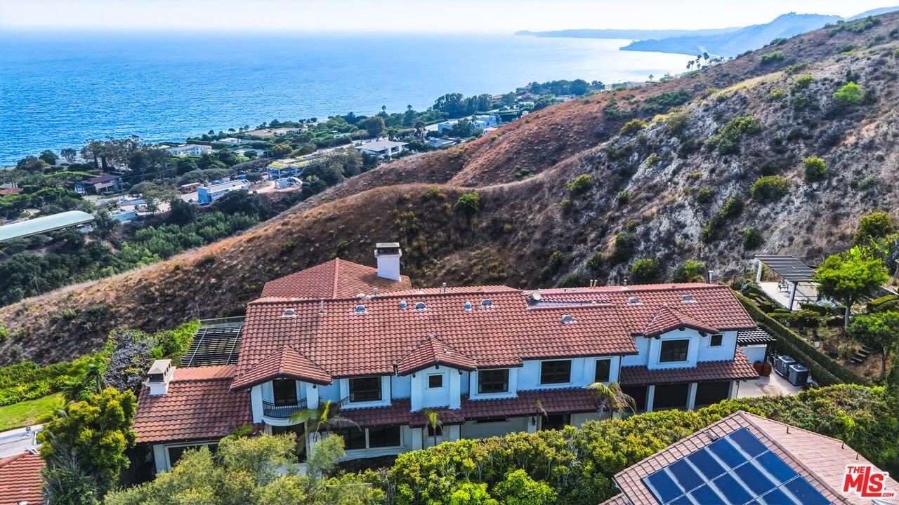 24753 Vantage Point Ter – photo 1 of 129