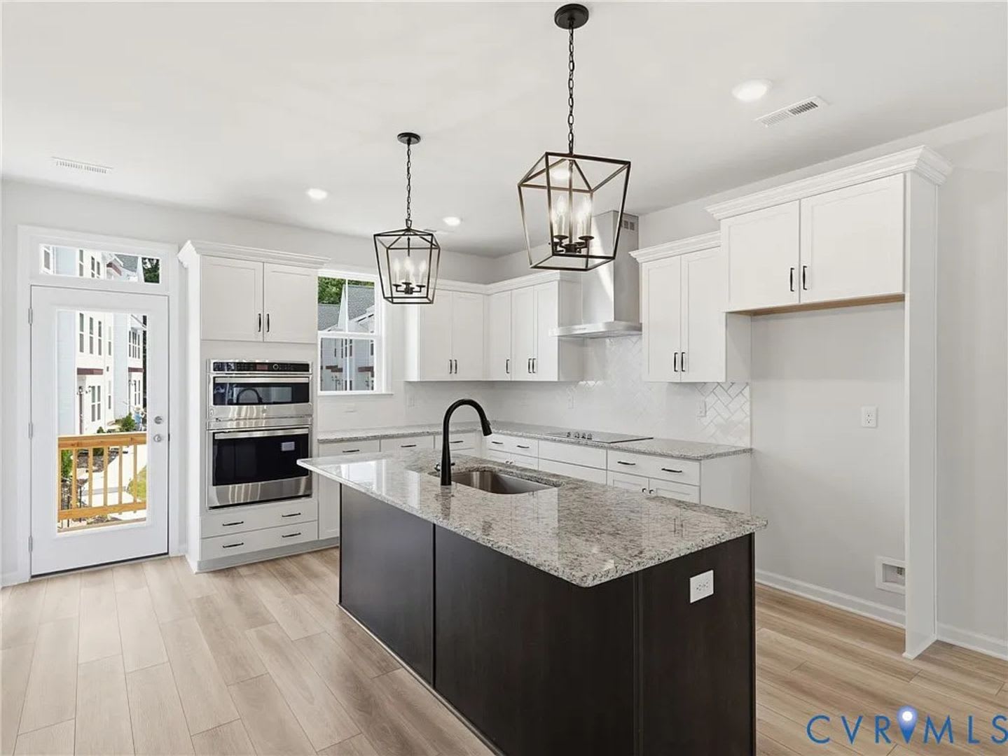 Charming 3BR Townhome in Midlothian – photo 1