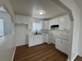 1309 W 96Th St – photo 1 of 17