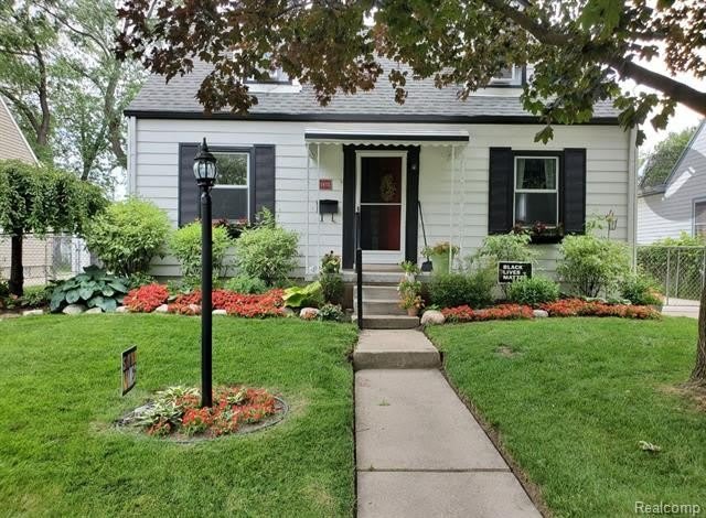 1875 Larkmoor Blvd – photo 1 of 16