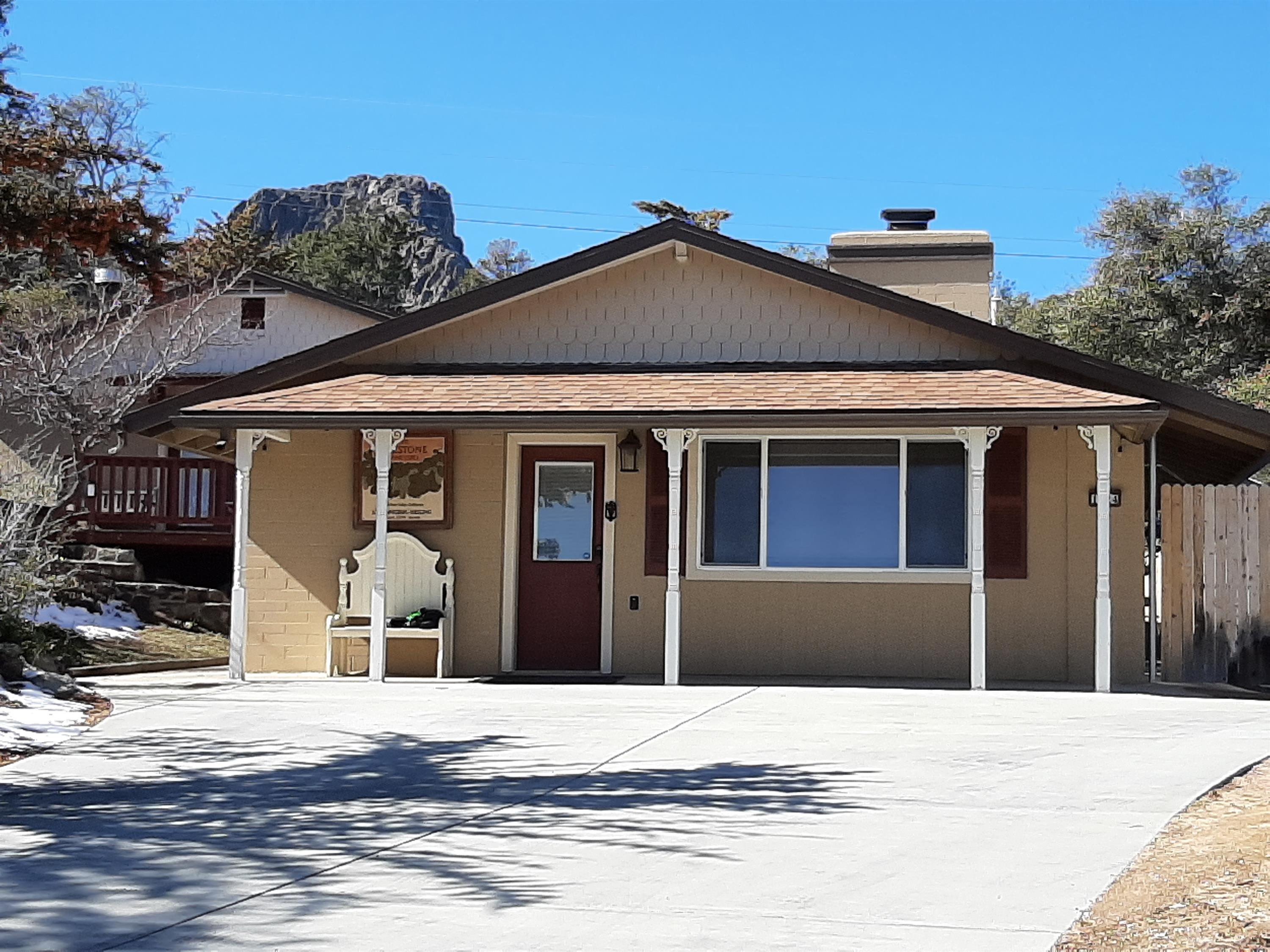 1924 Rocky Dells Drive – photo 1
