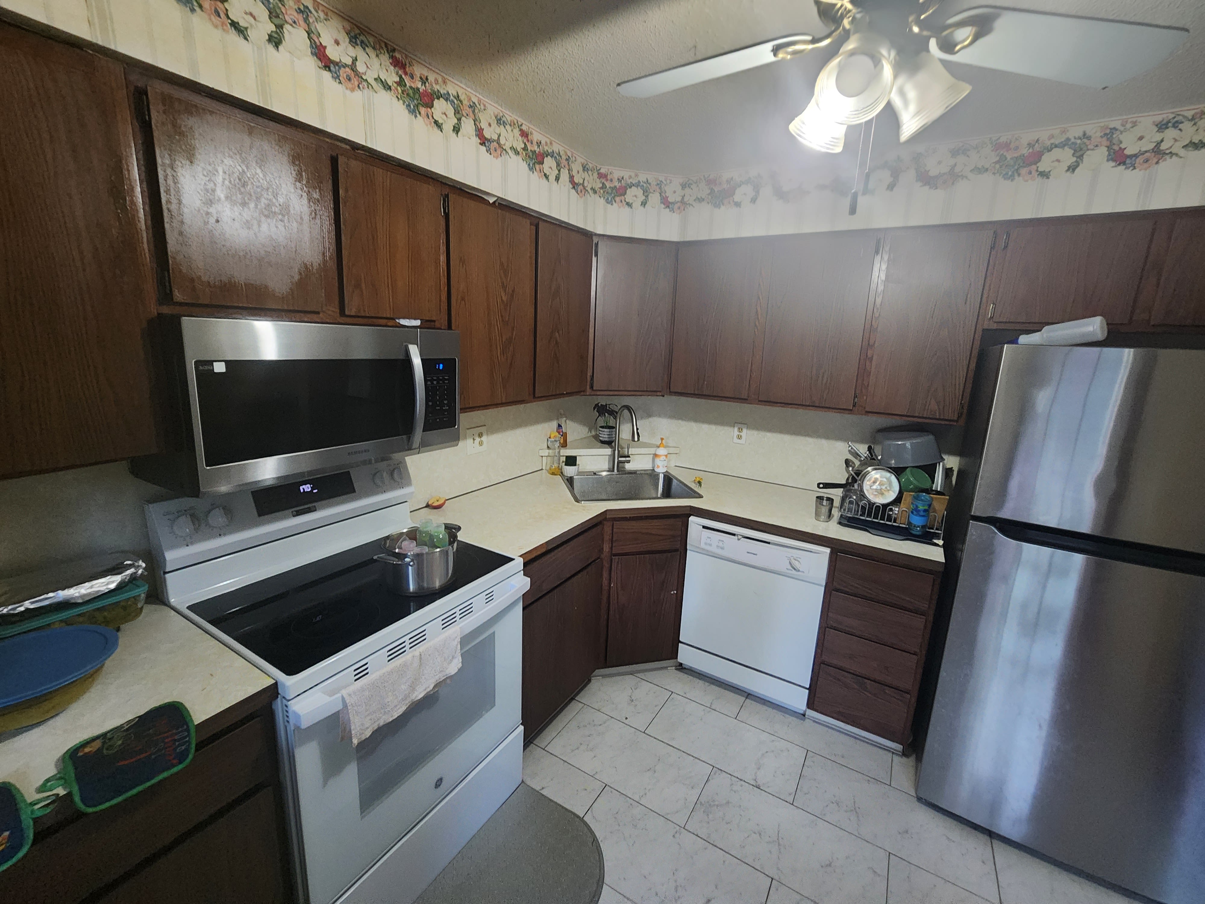 10 Kenaware Avenue – photo 1 of 12