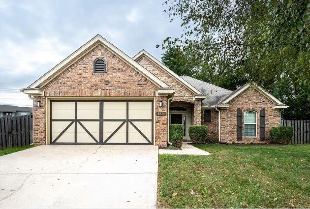 1536 N Oakhaven Place – photo 1