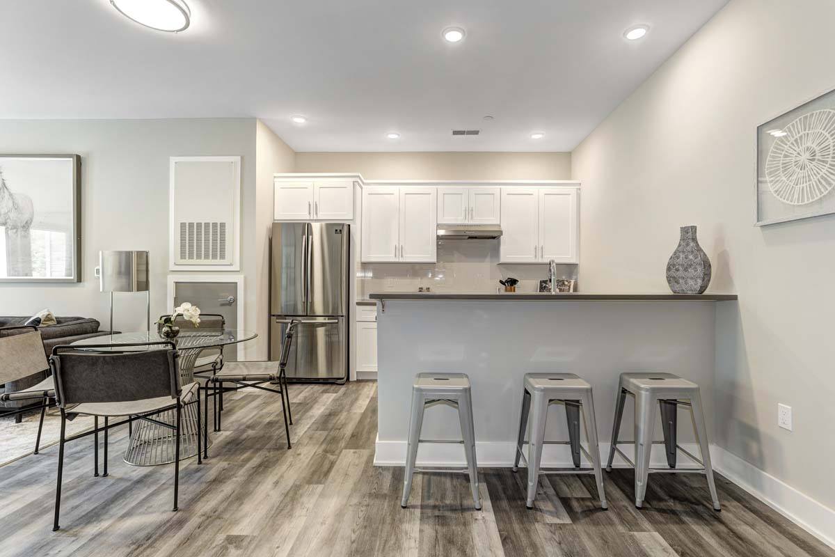 Reserve at Lakeside Senior Housing (55+) – photo 1 of 30