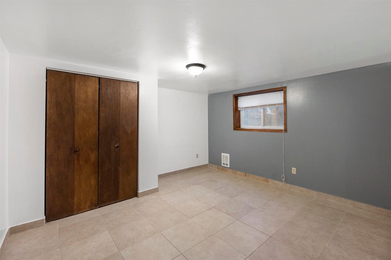 428 Leinum Ct – photo 1 of 23