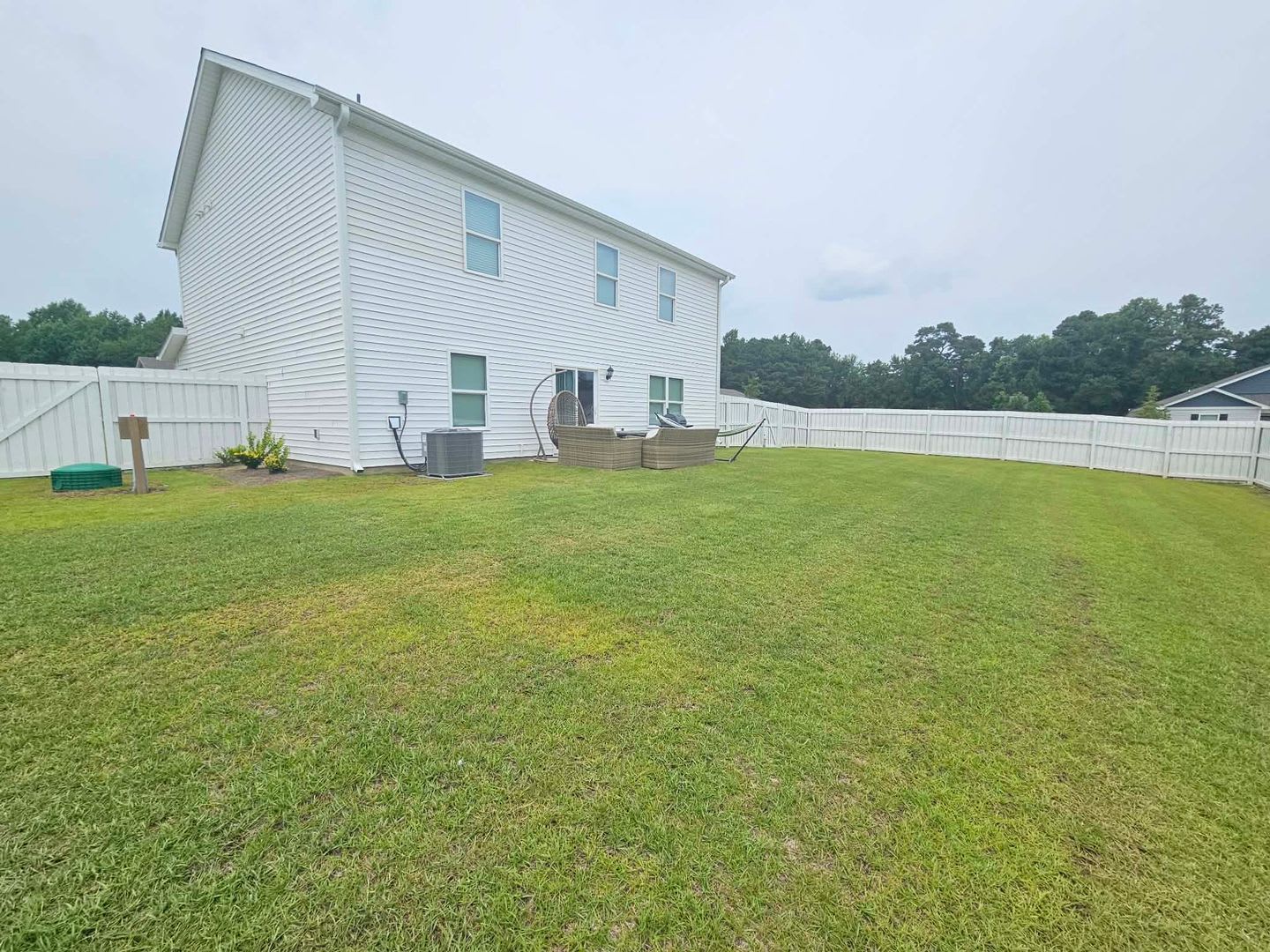 Newer 4 Bedroom Home In Stella NC – photo 1 of 20