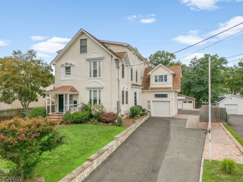 262 Prospect Ave – photo 1 of 40