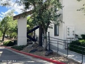 333 W Aubrey Street – photo 1 of 130