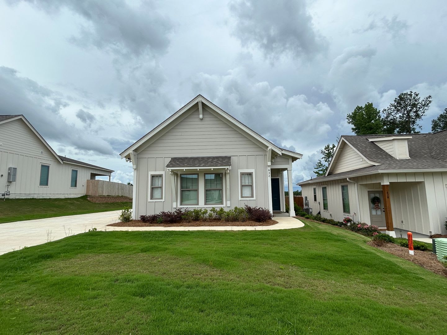 Beautiful Newer Construction Home on Mimms Trail! – photo 1