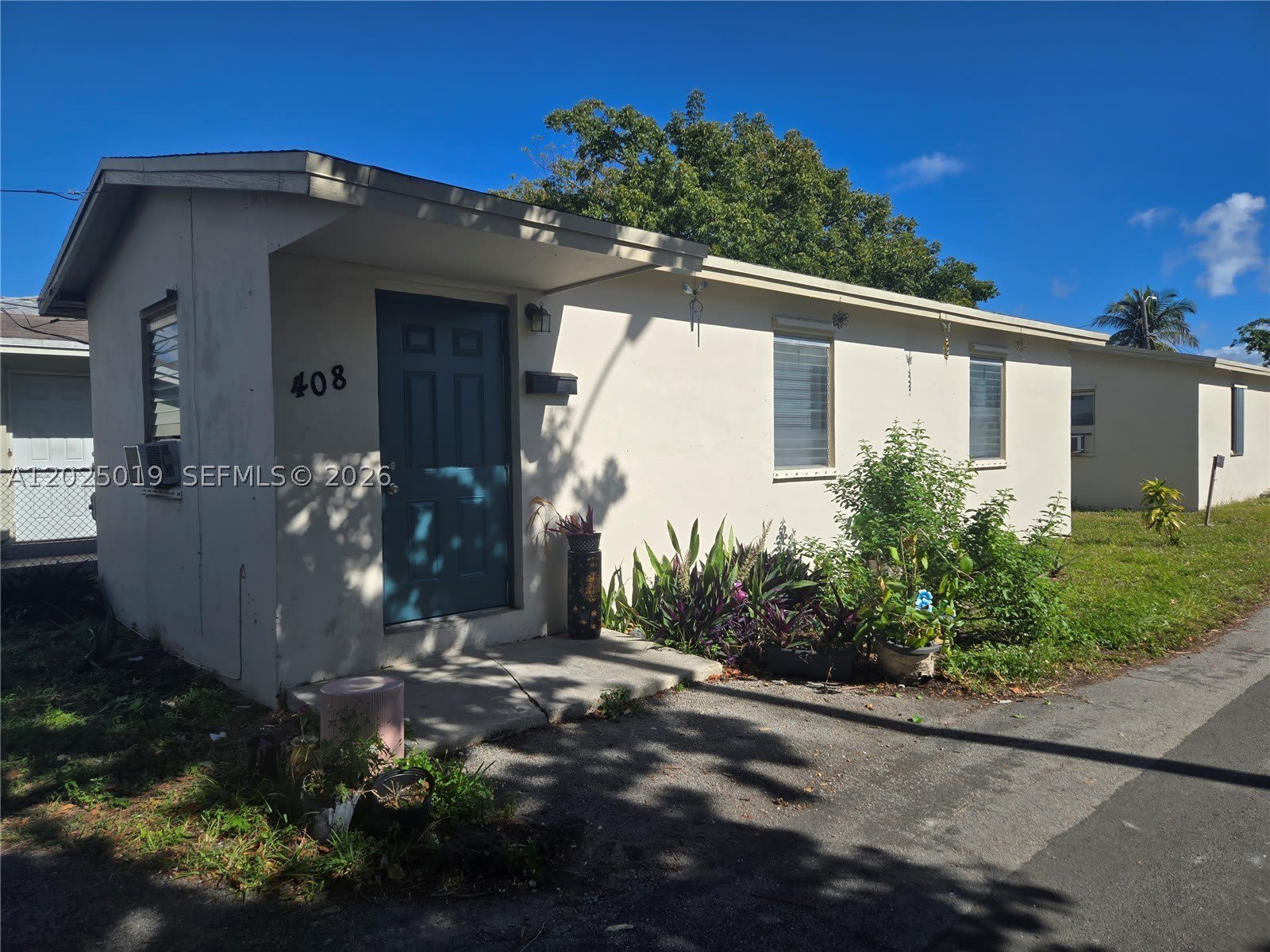 408 NW 8th St – photo 1