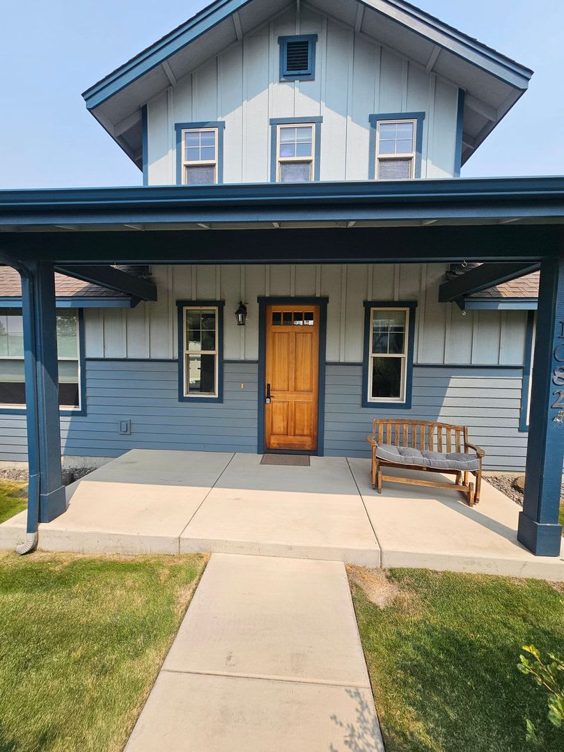 Yarrow Neighborhood Home with Central A/C, Landscaping Included! – photo 1 of 10