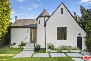 8700 Dorrington Avenue – photo 1