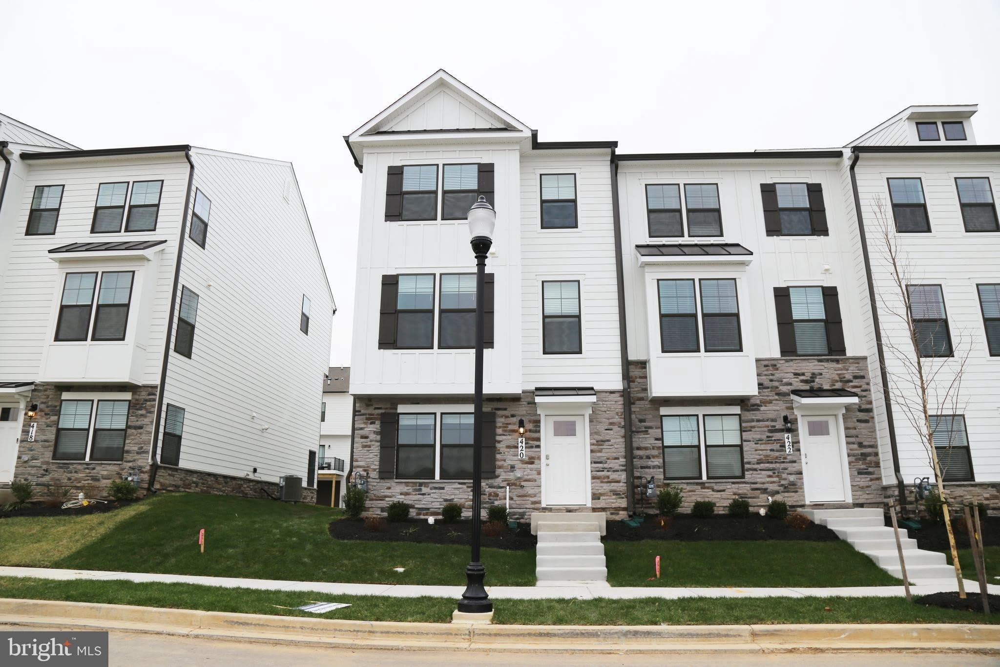 420 HERRINGBONE WAY – photo 1