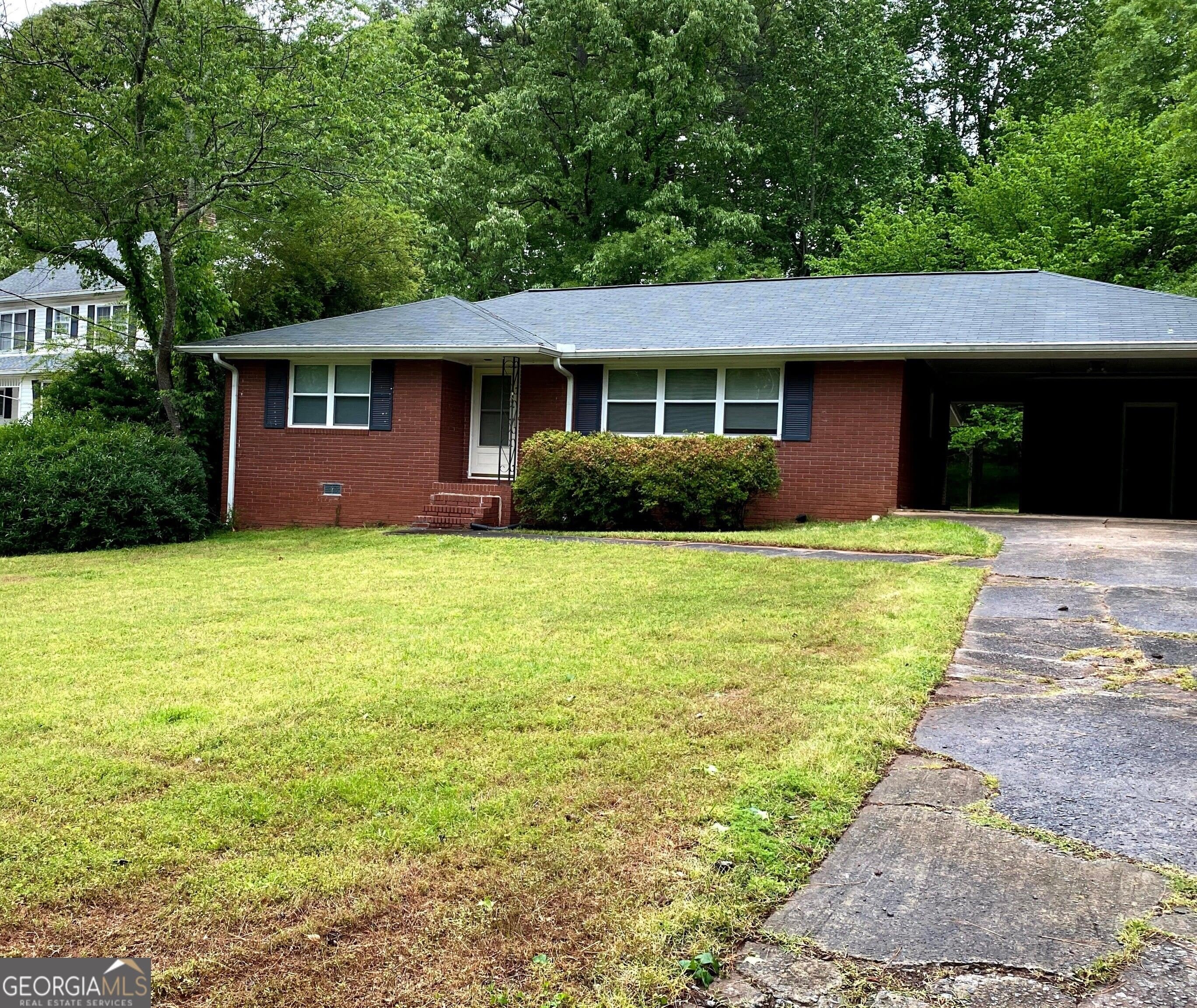 452 Windsor Drive SW – photo 1